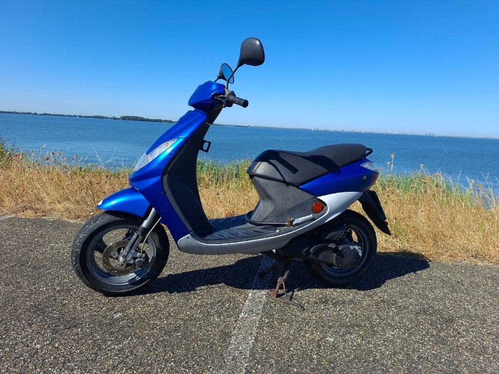Peugeot Vivacity snor in prima staat., Fietsen en Brommers, Ophalen, Gebruikt, Benzine, 50 cc