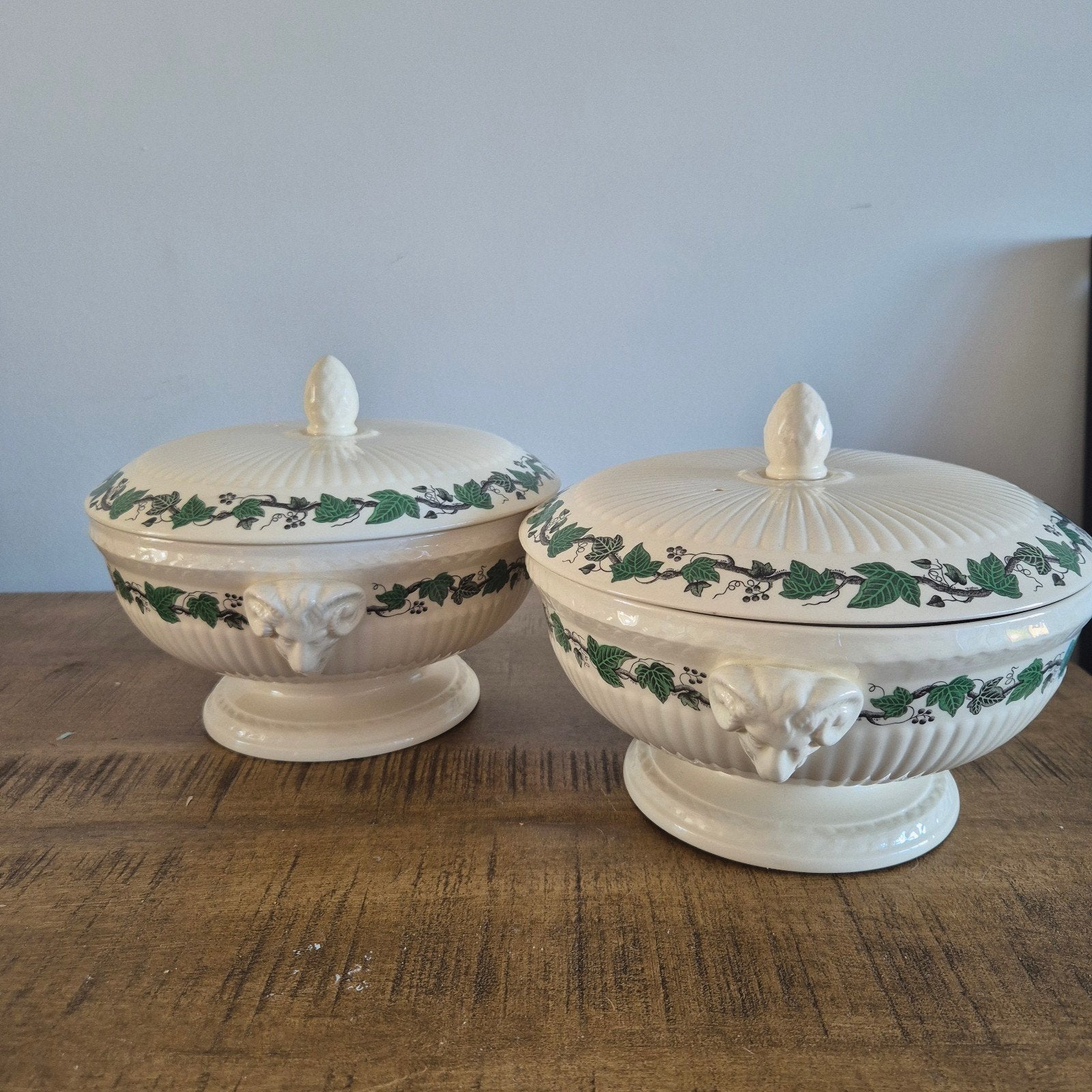 Wedgwood Stratford serveerschalen 2 stuks, Huis en Inrichting, Keuken | Servies, Ophalen of Verzenden