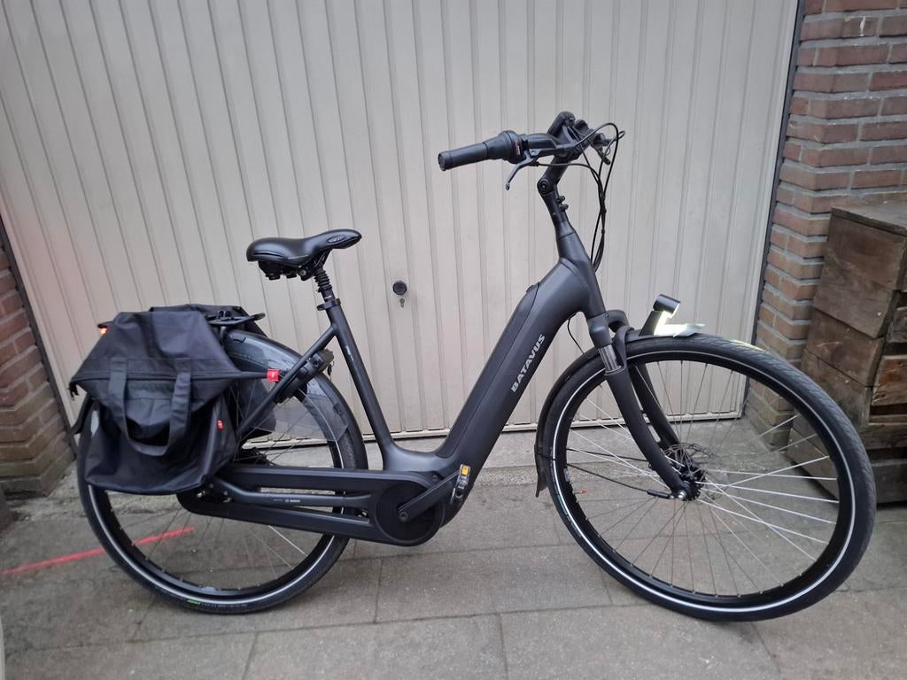 Mooie batavus finez 28 inch 8v dams ebike bosch middenmotor, Fietsen en Brommers, Fietsen | Dames | Damesfietsen, Ophalen, 53 tot 56 cm