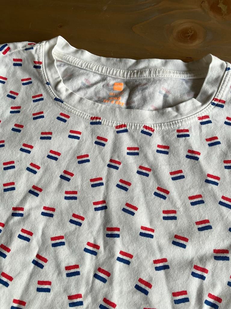 Hema Koningsdag T-shirt maat 146/152 met vlaggetjes, Ophalen of Verzenden, Gebruikt, Jongen of Meisje, Shirt of Longsleeve