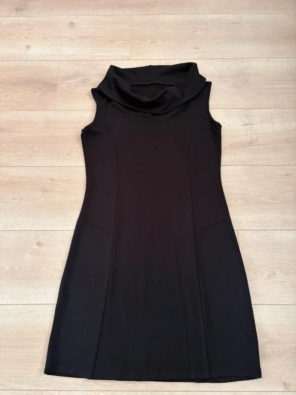 Rhetorique Zwarte Mini Jurk - Watervalhals - Maat S/M, Kleding | Dames, Zwart, Ophalen of Verzenden, Zo goed als nieuw, Boven de knie