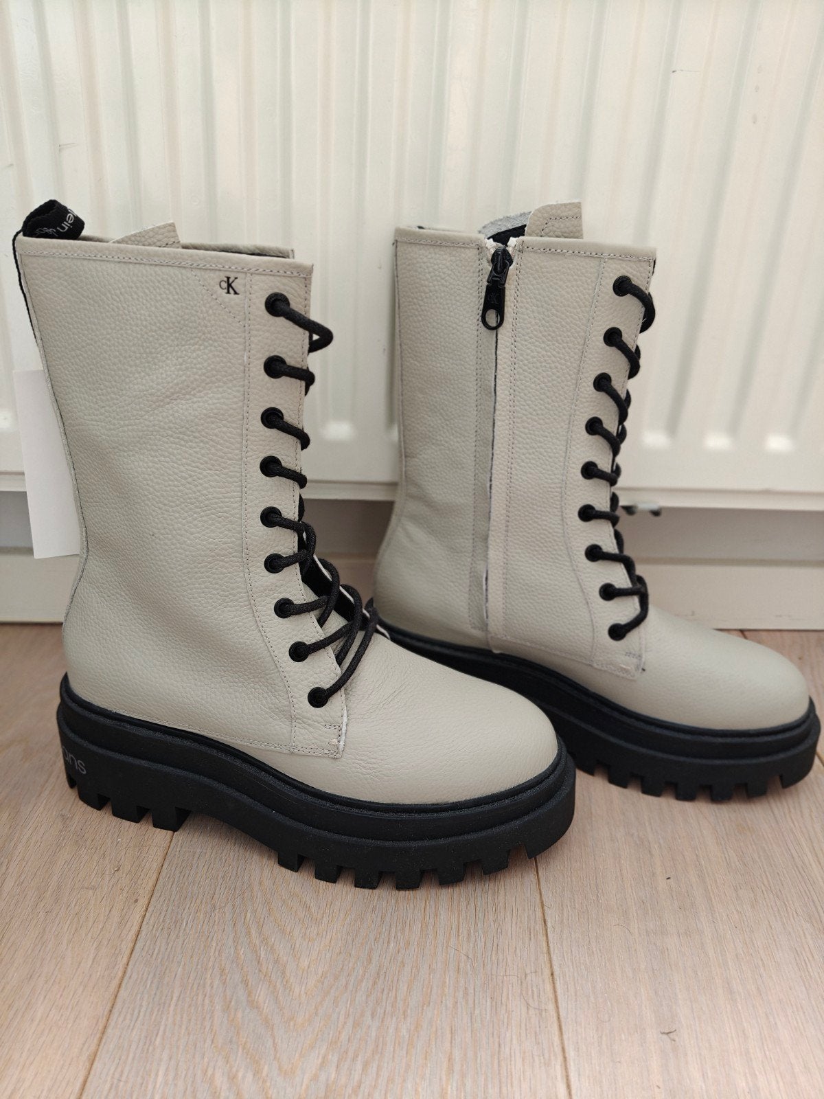 Calvin Klein Flatform Mid Laceup Boot - Maat 39 - Nieuw, Kleding | Dames, Schoenen, Ophalen of Verzenden
