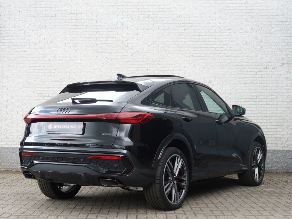 Audi Q5 Sportback 2.0 e-Hybrid 55 S edition Competition 367p, Auto's, Automaat, 12 maanden, Gebruikt, 4 cilinders