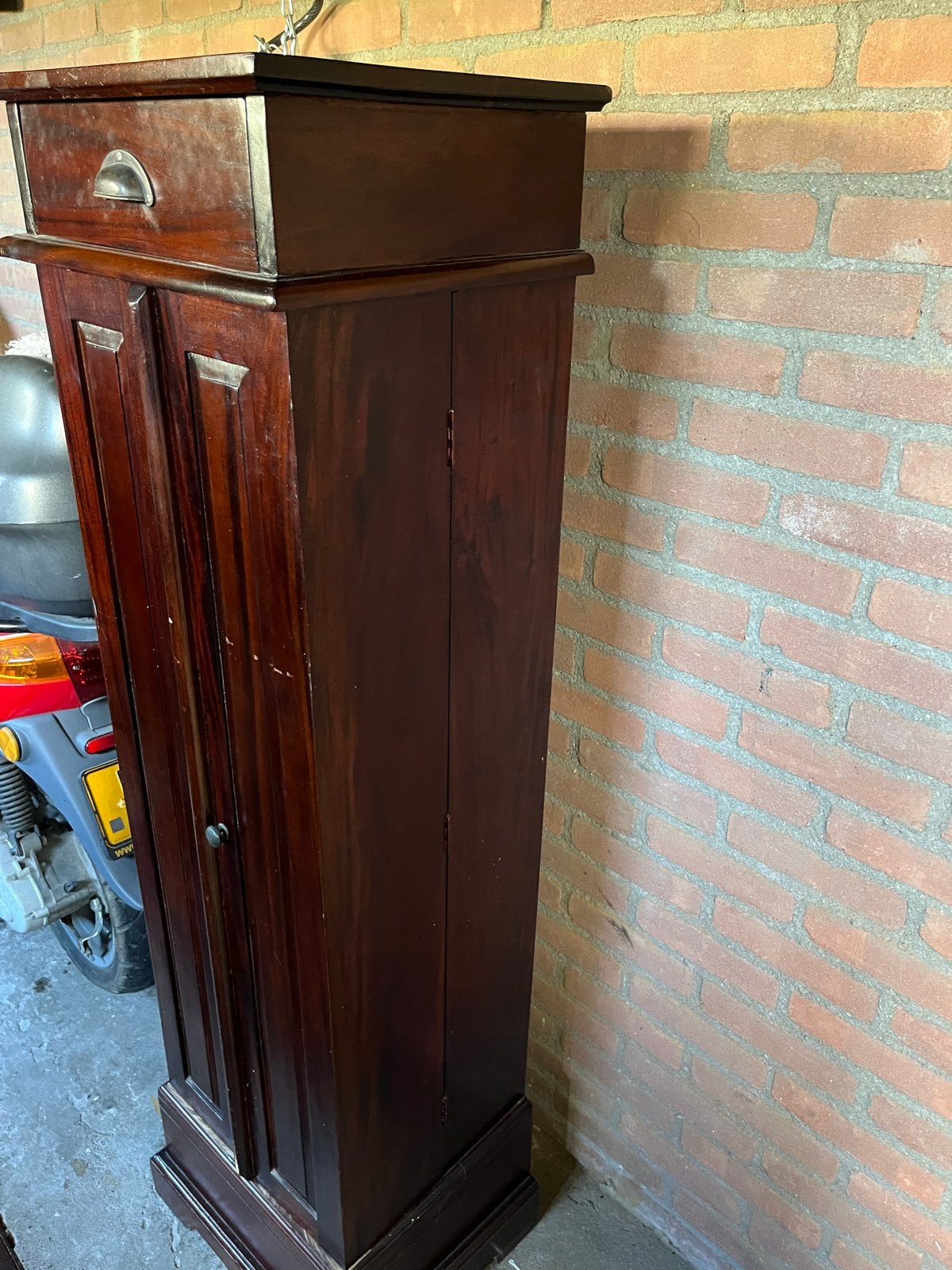 Houten CD/DVD-kast met lade - 150 cm hoog, Huis en Inrichting, Kasten | Overige, Ophalen, Gebruikt