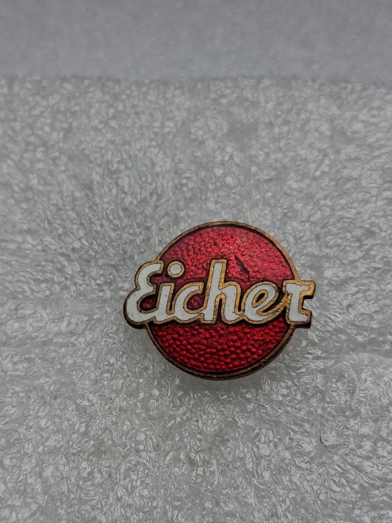 Speldje broche Eicher tractor email, Ophalen of Verzenden, Gebruikt, Overige onderwerpen