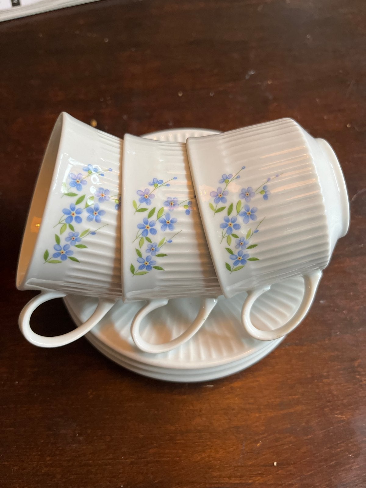 Eschenbach Bavaria Germany kop en schotel set - 4 stuks, Huis en Inrichting, Overige merken, Klassiek, Ophalen of Verzenden, Zo goed als nieuw