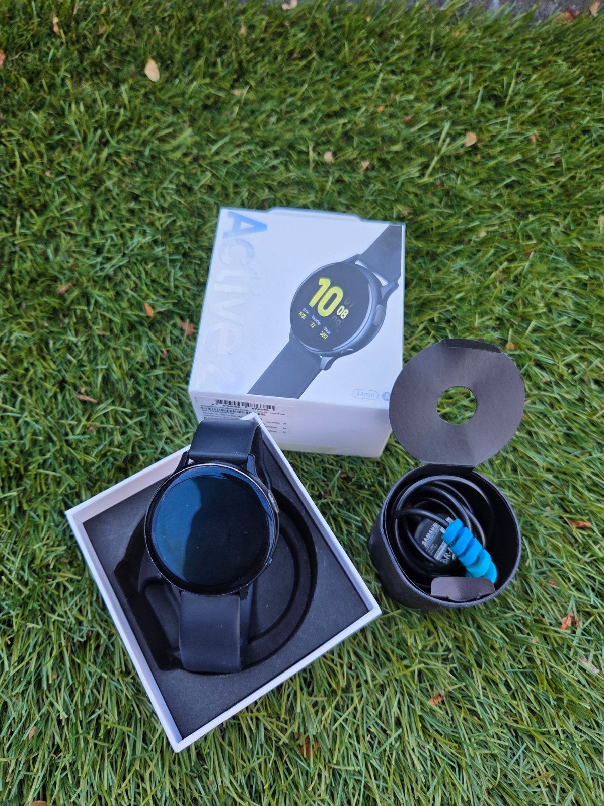 Samsung Galaxy Watch Active2 - Zwart, Zwart, Zo goed als nieuw, Samsung, Waterdicht