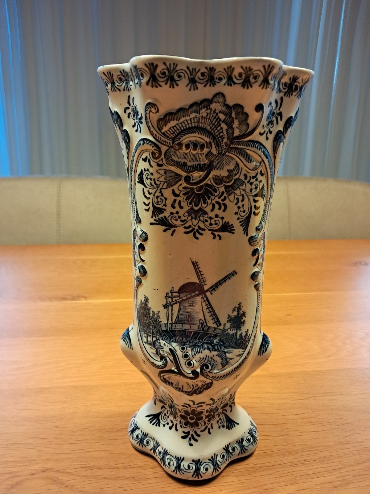 Delfts blauwe vaas, Ophalen