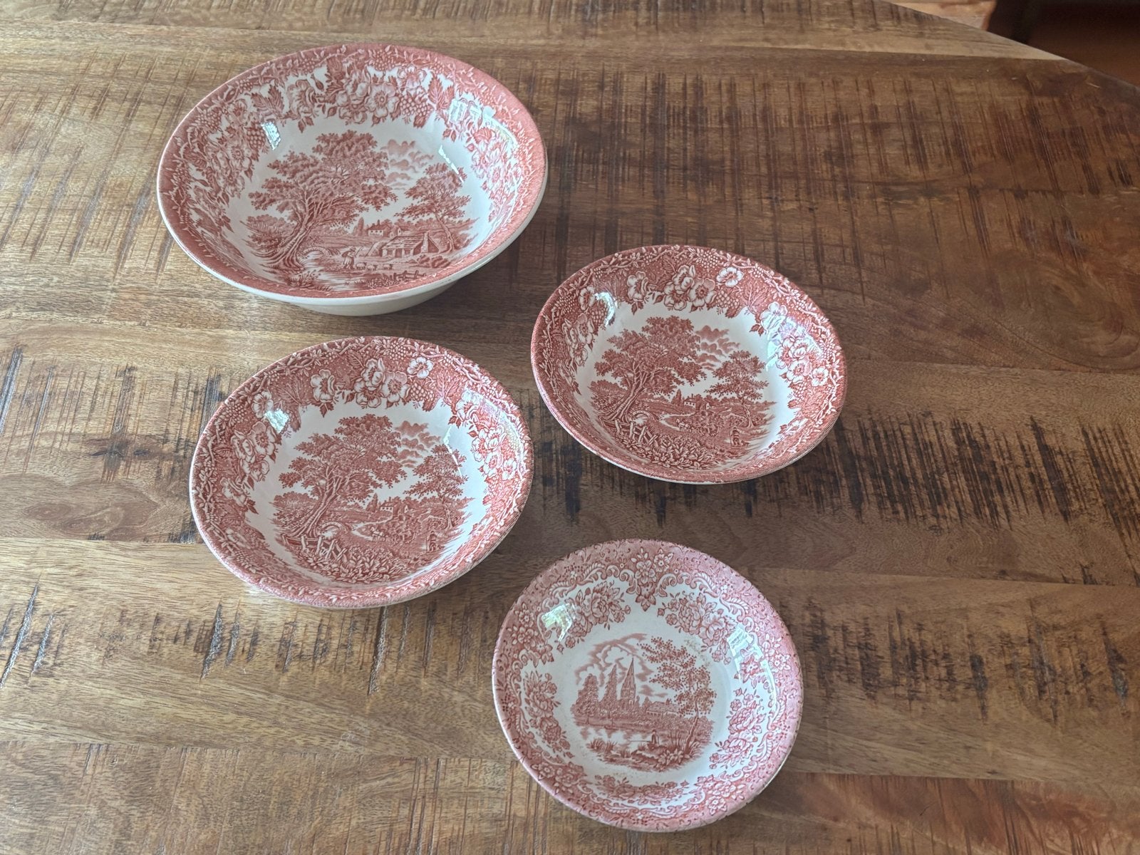 Set van 4 Staffordshire English Ironstone kommen, Antiek en Kunst, Antiek | Servies los, Ophalen of Verzenden