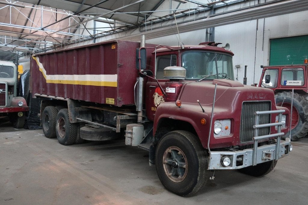 Mack DM600S|DM686S|Kipper restauratie., Auto's, Vrachtwagens, Bedrijf, Overige merken, Diesel, Handgeschakeld, Achterwielaandrijving