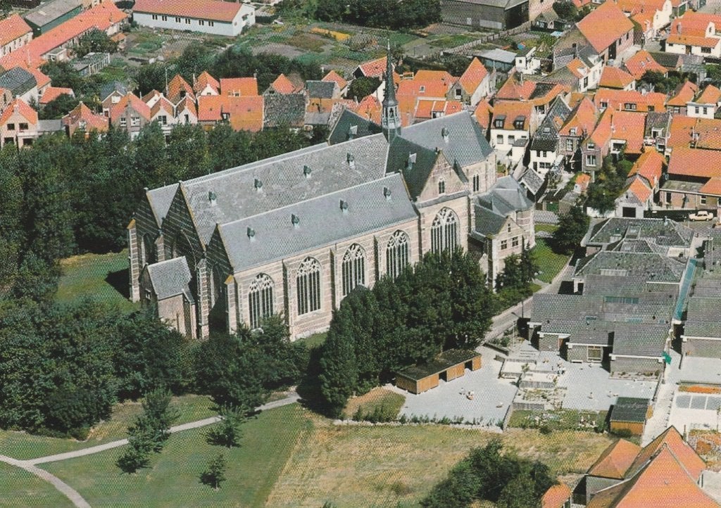 BROUWERSHAVEN Ned. Herv. Kerk Luchtfoto, Verzenden, 1980 tot heden, Gelopen, Zeeland