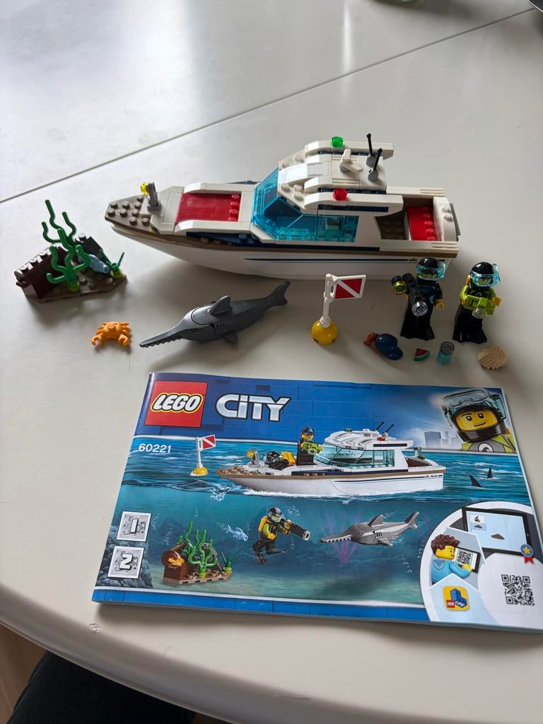 Lego City 60221 Duikjacht met haai en duikers, Ophalen of Verzenden, Gebruikt, Overige merken