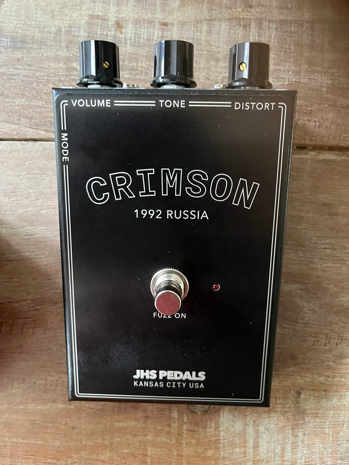 JHS Pedals Crimson Fuzz - 1992 Russia Fuzz Pedaal, Muziek en Instrumenten, Effecten, Ophalen of Verzenden, Zo goed als nieuw, Distortion, Overdrive of Fuzz