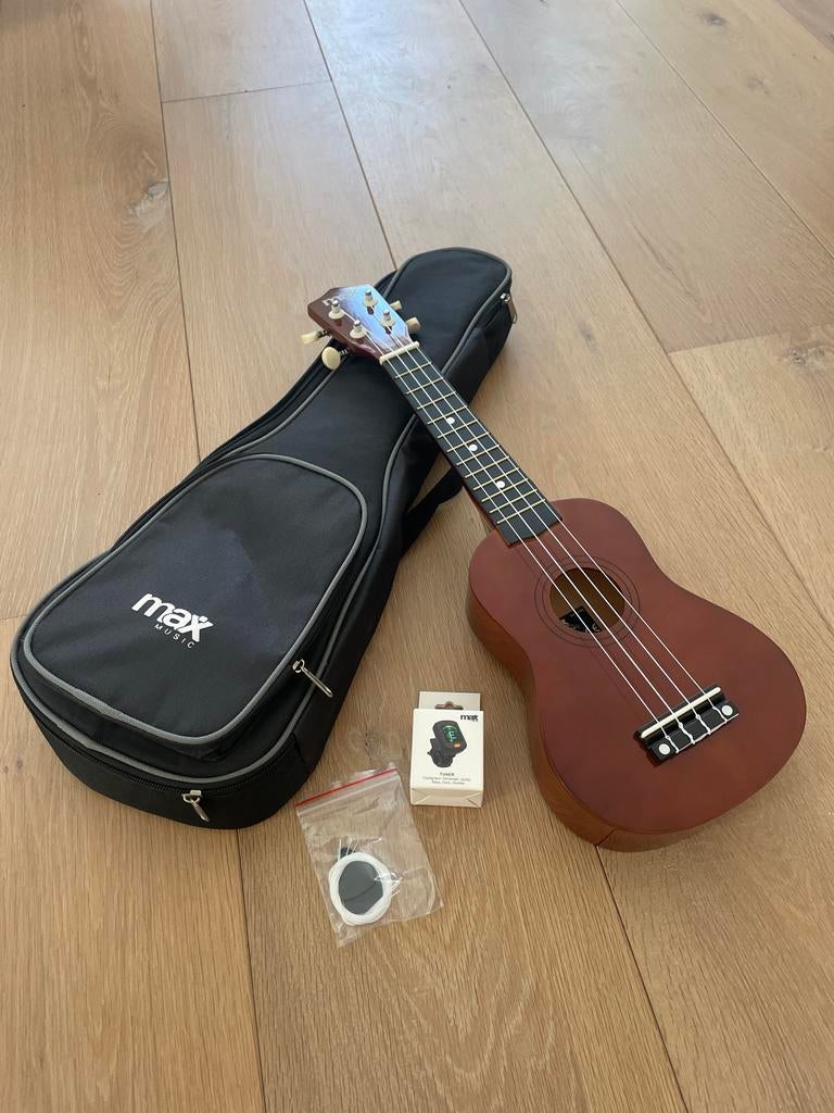 Nieuwe Max Music Ukulele met hoes en tuner, Muziek en Instrumenten, Snaarinstrumenten | Overige, Ophalen of Verzenden, Nieuw, Ukelele