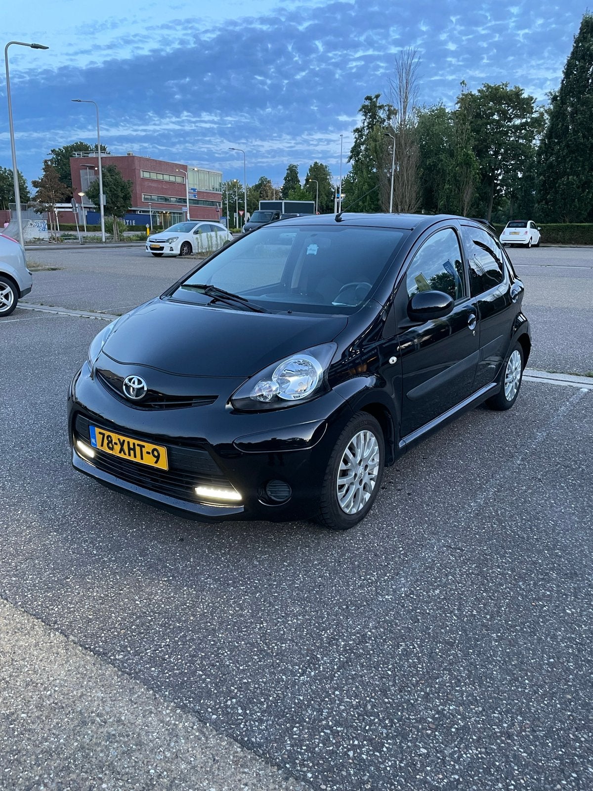 Toyota Aygo Automaat | 150.XXX KM| Cruise Control | Zwart, Auto's, Toyota, Zwart, 4 stoelen, Origineel Nederlands, Particulier