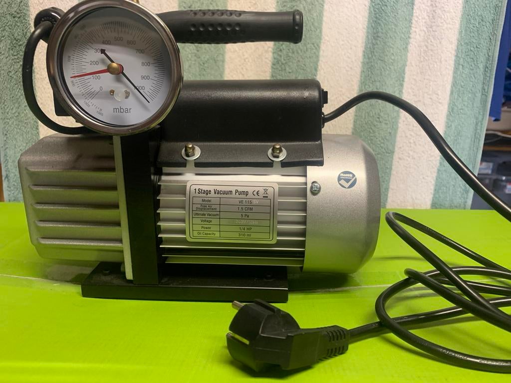 Vacuümpompje 1 Stage Vacuum Pump VE 115 SV, Doe-het-zelf en Verbouw, Compressors, Zo goed als nieuw, Minder dan 6 bar, Minder dan 25 liter