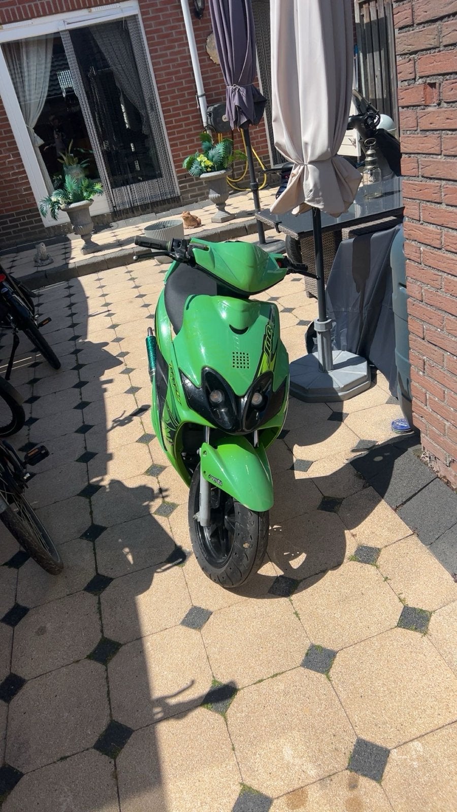 Groene jog Scooter - Perfect voor racen, Ophalen of Verzenden, Gebruikt, Maximaal 45 km/u, Tweetakt