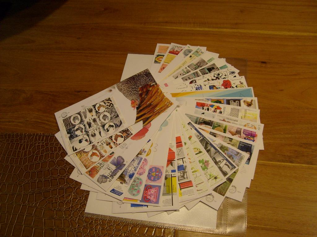 Jaargang 2017 fdc Nederland compleet E744 tm 779 beperkte, Ophalen, Verzamelalbum