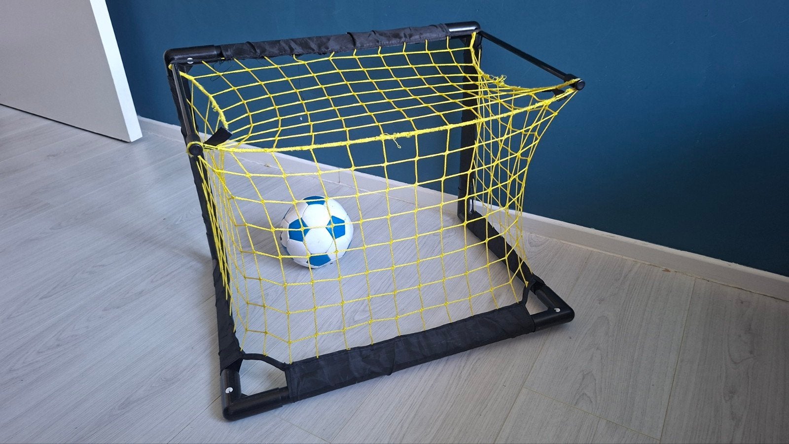 SKLZ Voetbaldoeltje met bal - Zo goed als nieuw, Sport en Fitness, Voetbal, Maat XL, Ophalen of Verzenden, Zo goed als nieuw, Clubaccessoires