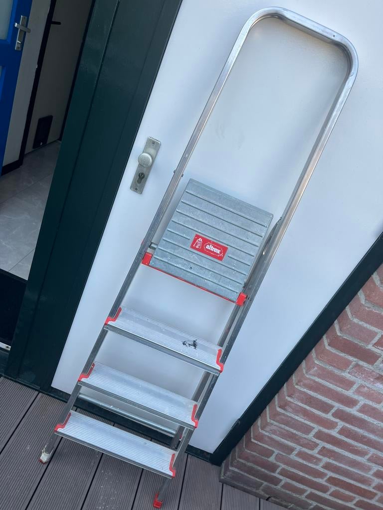 Altrex ladder te koop!!!, Doe-het-zelf en Verbouw, Ladders en Trappen, Ophalen, 4 meter of meer