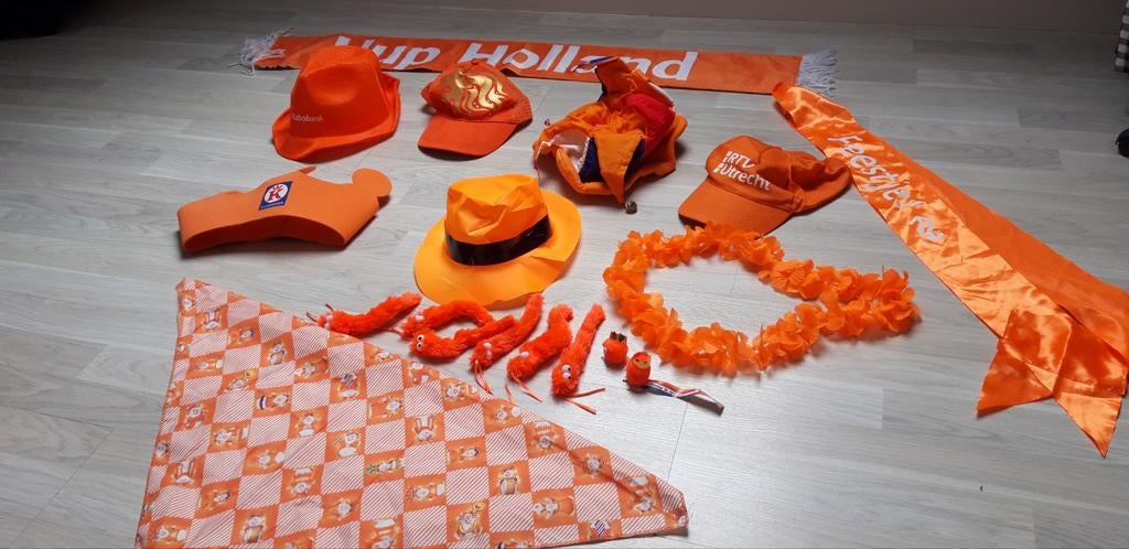 Oranje artikelen Holland EK WK hoed sjaal sjerp shirt pet, Hobby en Vrije tijd, Feestartikelen, Nieuw, Feestartikel, Oranje of Koningsdag