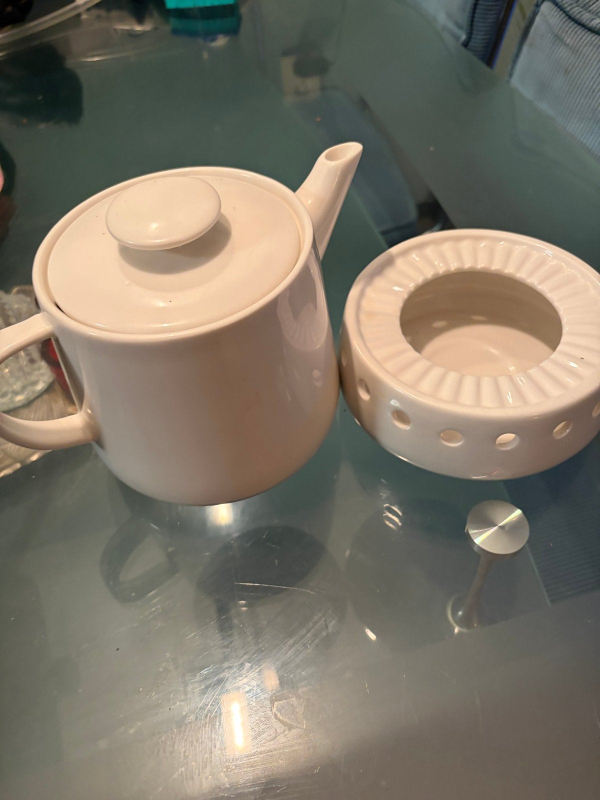 Witte theepot met warmhouder - Zo goed als nieuw, Theepot/fluitketel, Ophalen, Zo goed als nieuw, Wit