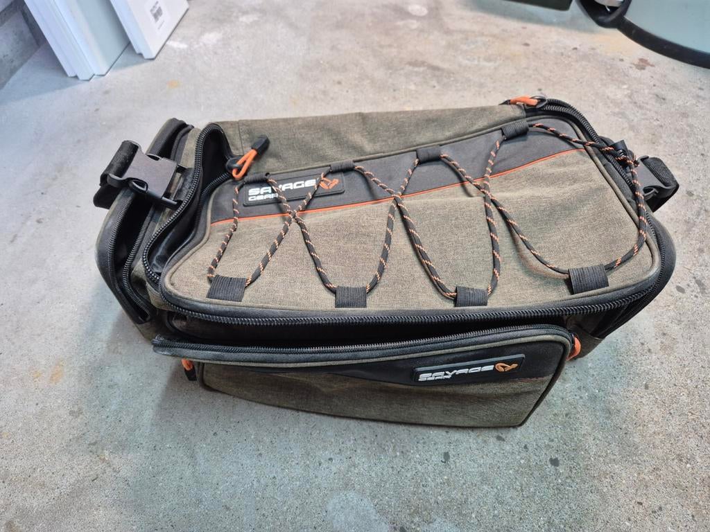 Savage Gear Tackle Bag L, Ophalen of Verzenden, Zo goed als nieuw, Overige typen