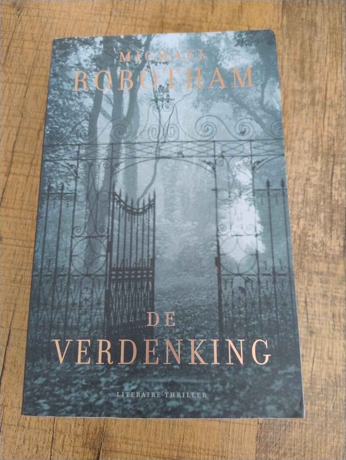 Michael Robotham - De Verdénking (Literaire Thriller), Ophalen of Verzenden, Zo goed als nieuw, Michael Robotham, Nederland