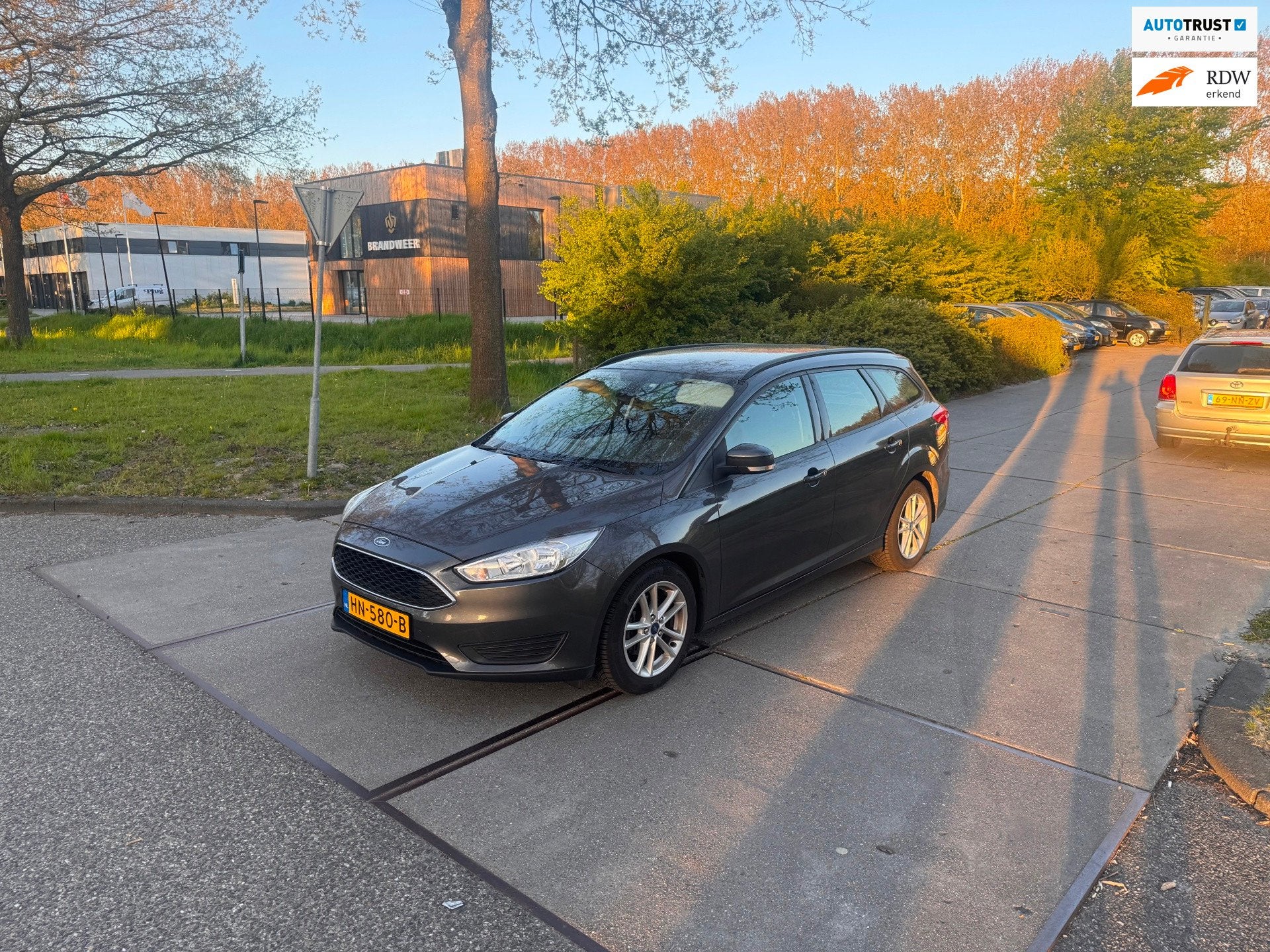 Ford Focus Wagon 1.5 TDCI Trend Edition Clima.Navi.Ex Bpm, Auto's, Gebruikt, Euro 6, Origineel Nederlands, Start-stop-systeem