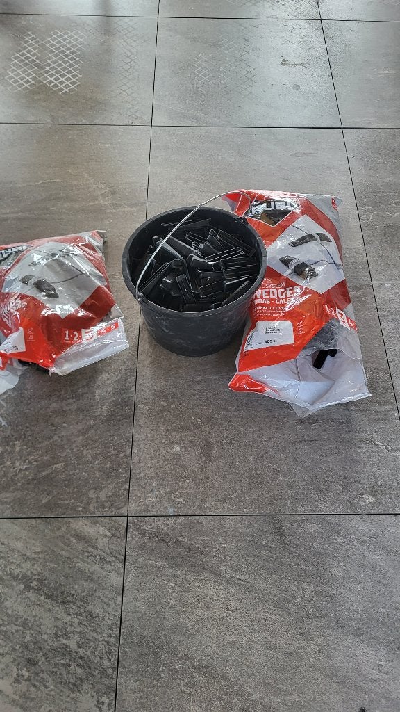 RUBI tegel levelling systeem plus tang, 60 cm of meer, Ophalen of Verzenden, Zo goed als nieuw, 10 m² of meer