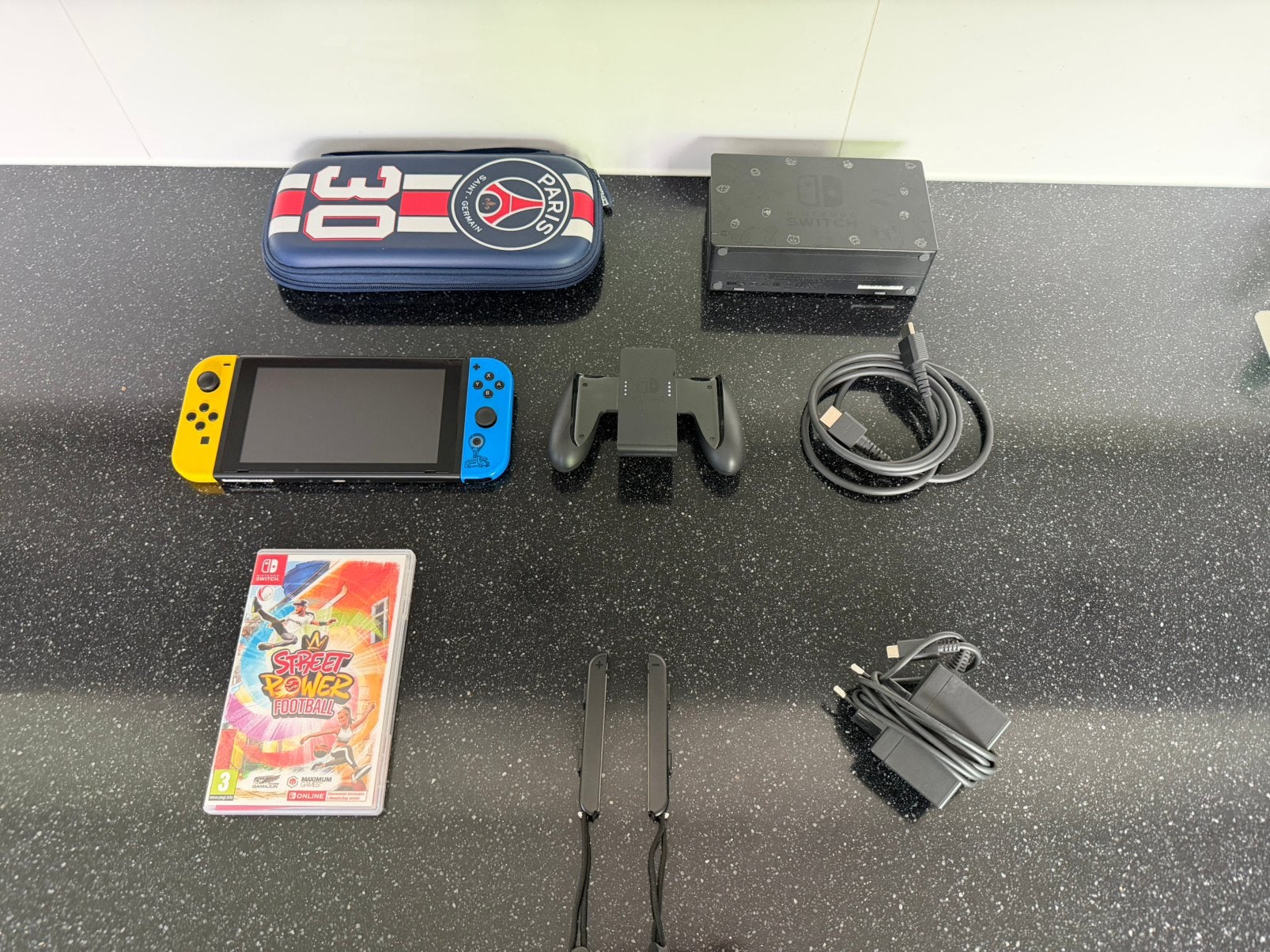 Nintendo Switch v2 | Compleet | Fortnite | Spellen | Meer, Switch 2019 Upgrade, Met 2 controllers, Ophalen of Verzenden, Zo goed als nieuw