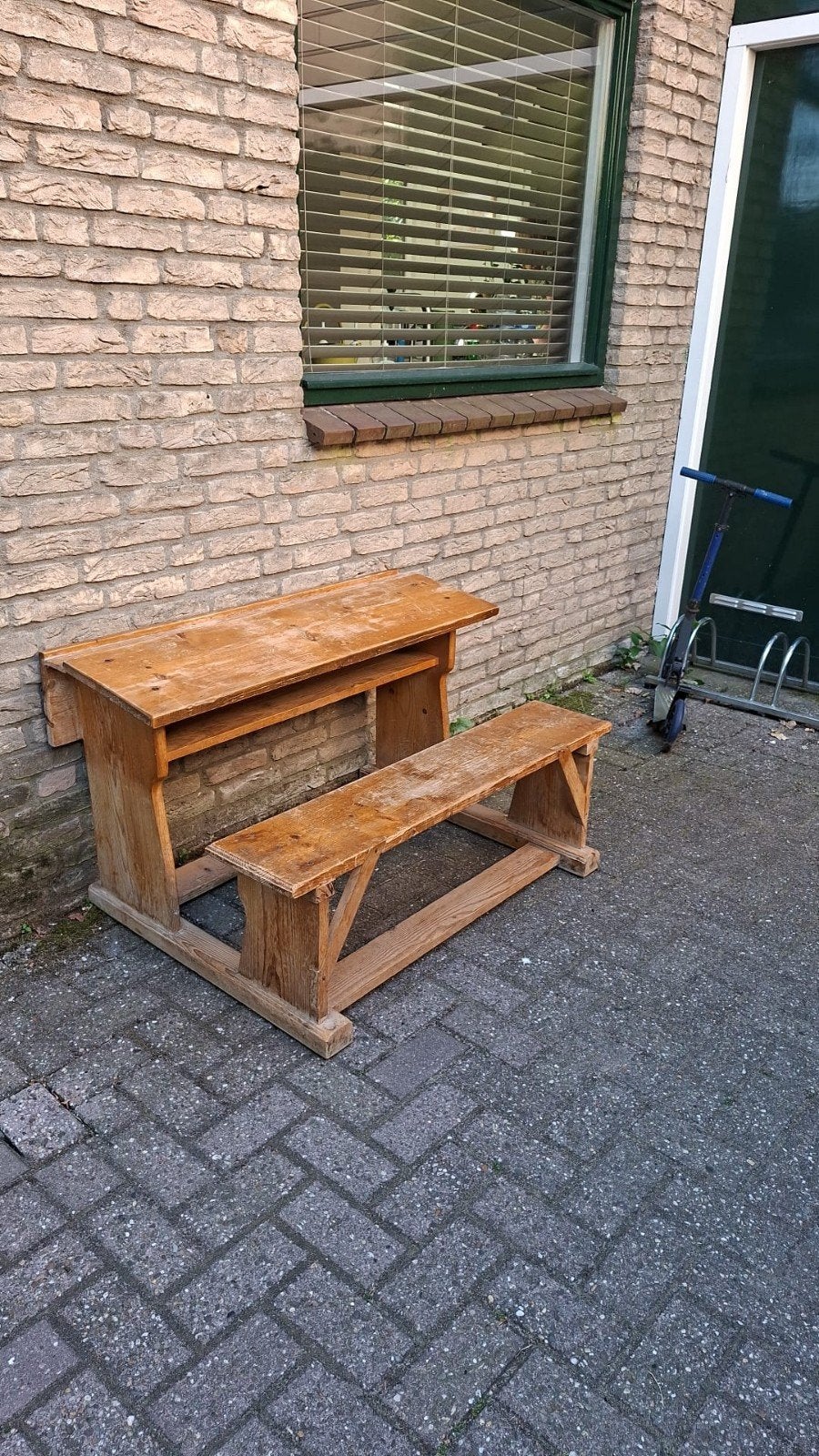 Houten schoolbankje, Ophalen, Overige thema's
