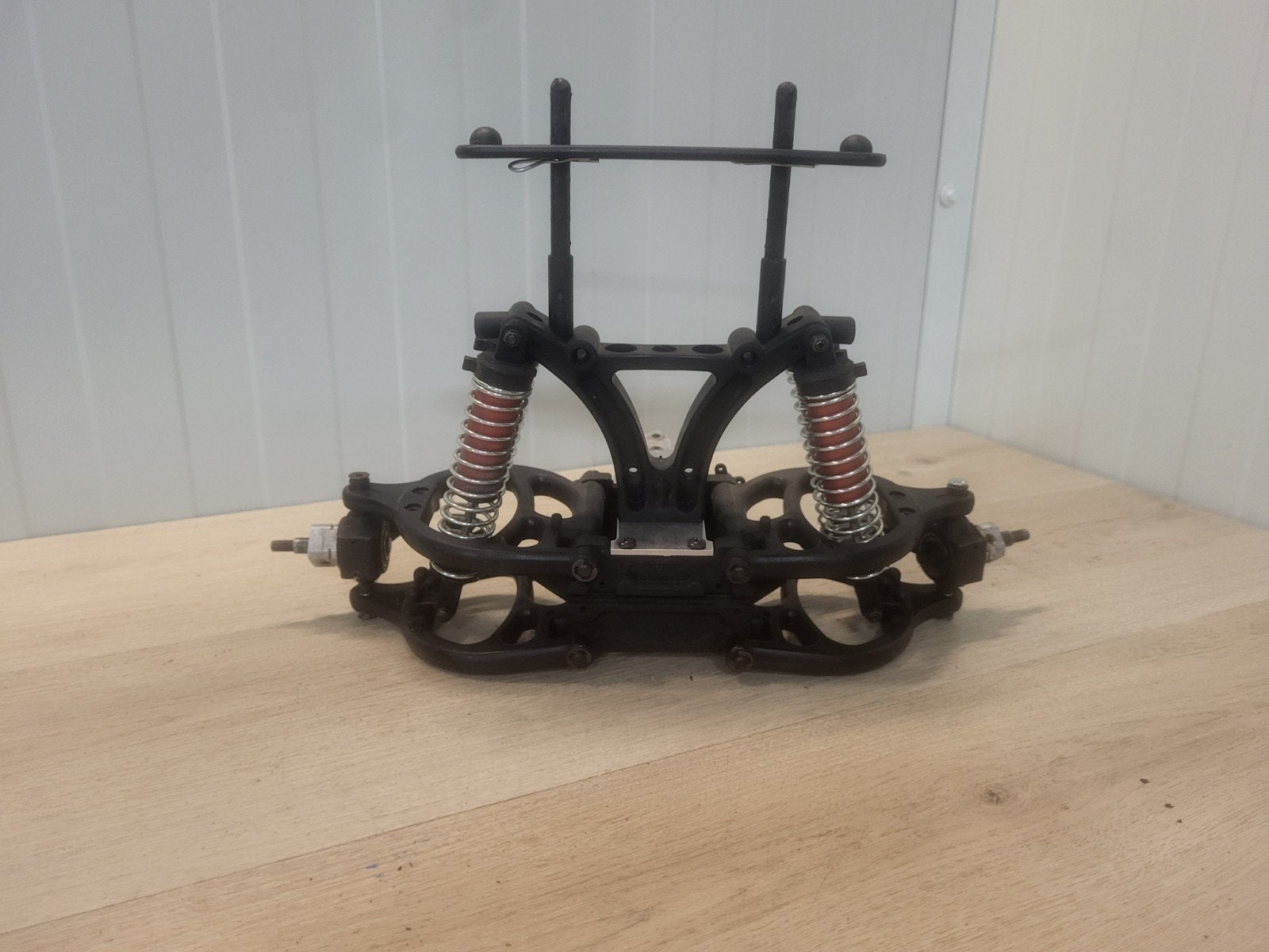 fg complete monstertruck voor ophanging, Hobby en Vrije tijd, Modelbouw | Radiografisch | Auto's, Benzine, Ophalen of Verzenden