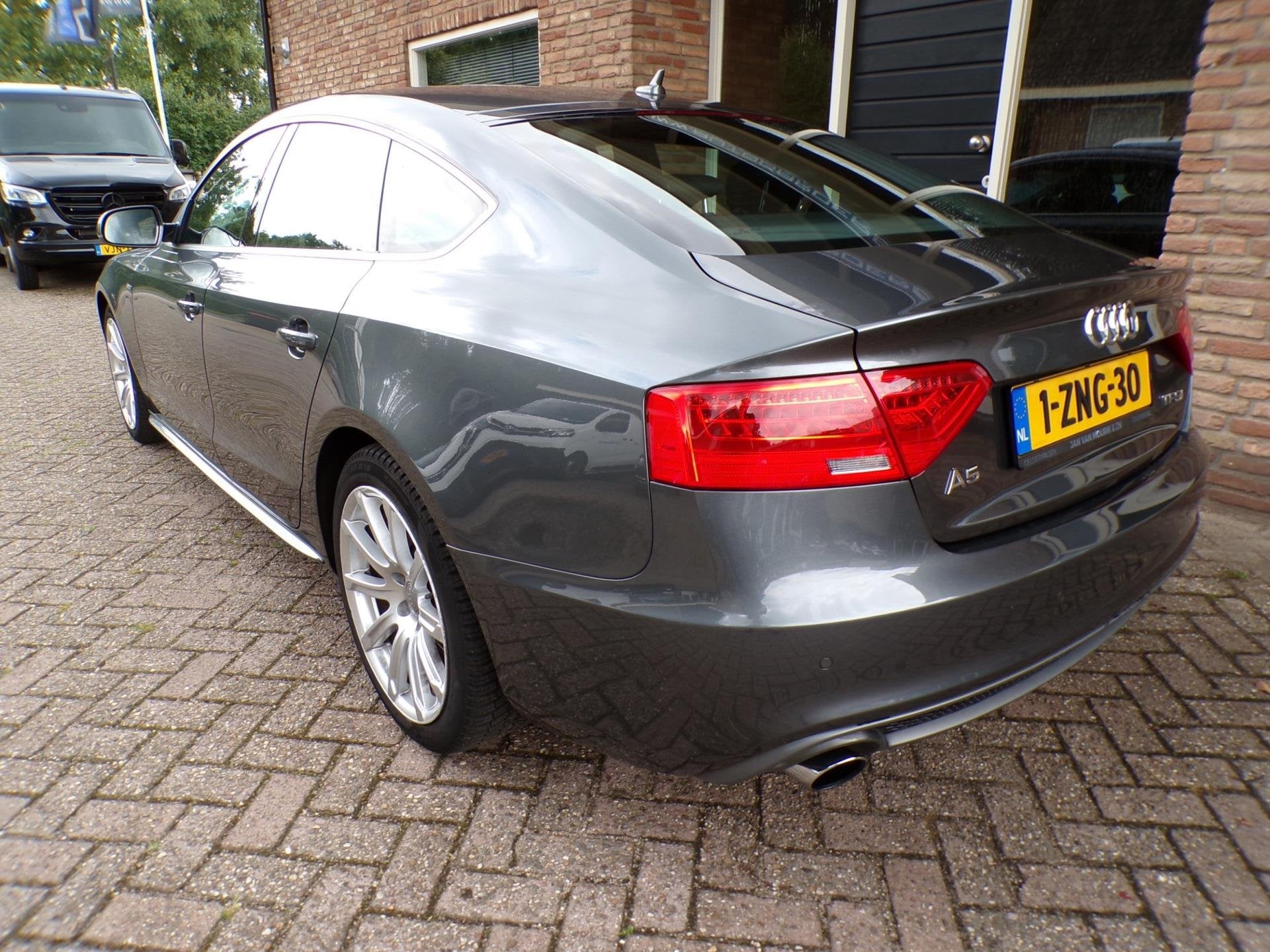 Audi A5 Sportback 1.8 TFSI Sport Edition S-Line / Automaat /, Dealer onderhouden, Gebruikt, 4 cilinders, 4 stoelen