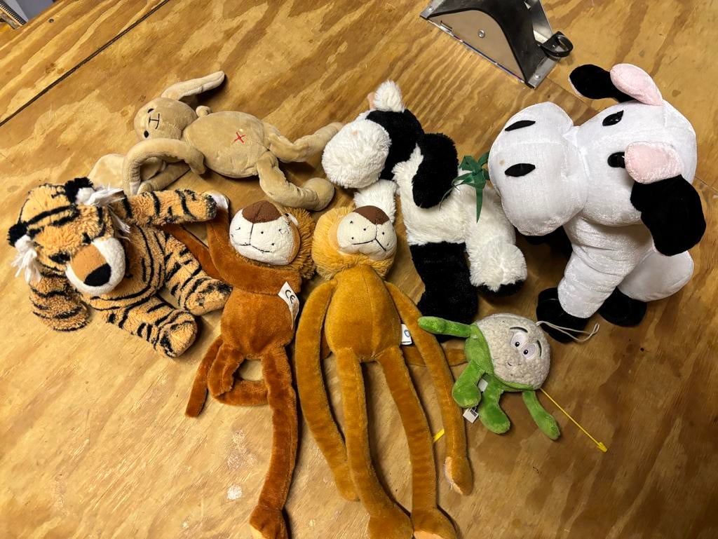 Diverse knuffels: tijger, leeuwen, konijn, koeien, kikker, Gebruikt, Ophalen of Verzenden, Middelgroot (20 tot 80 cm), Bruin