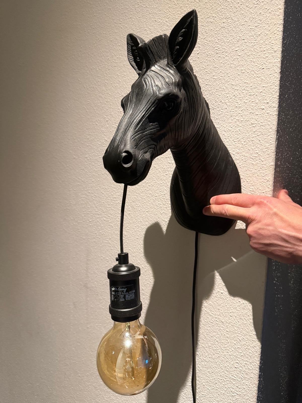 Unieke wandlamp paardenhoofd, Zwart, Zo goed als nieuw, Overige merken, Wandlamp