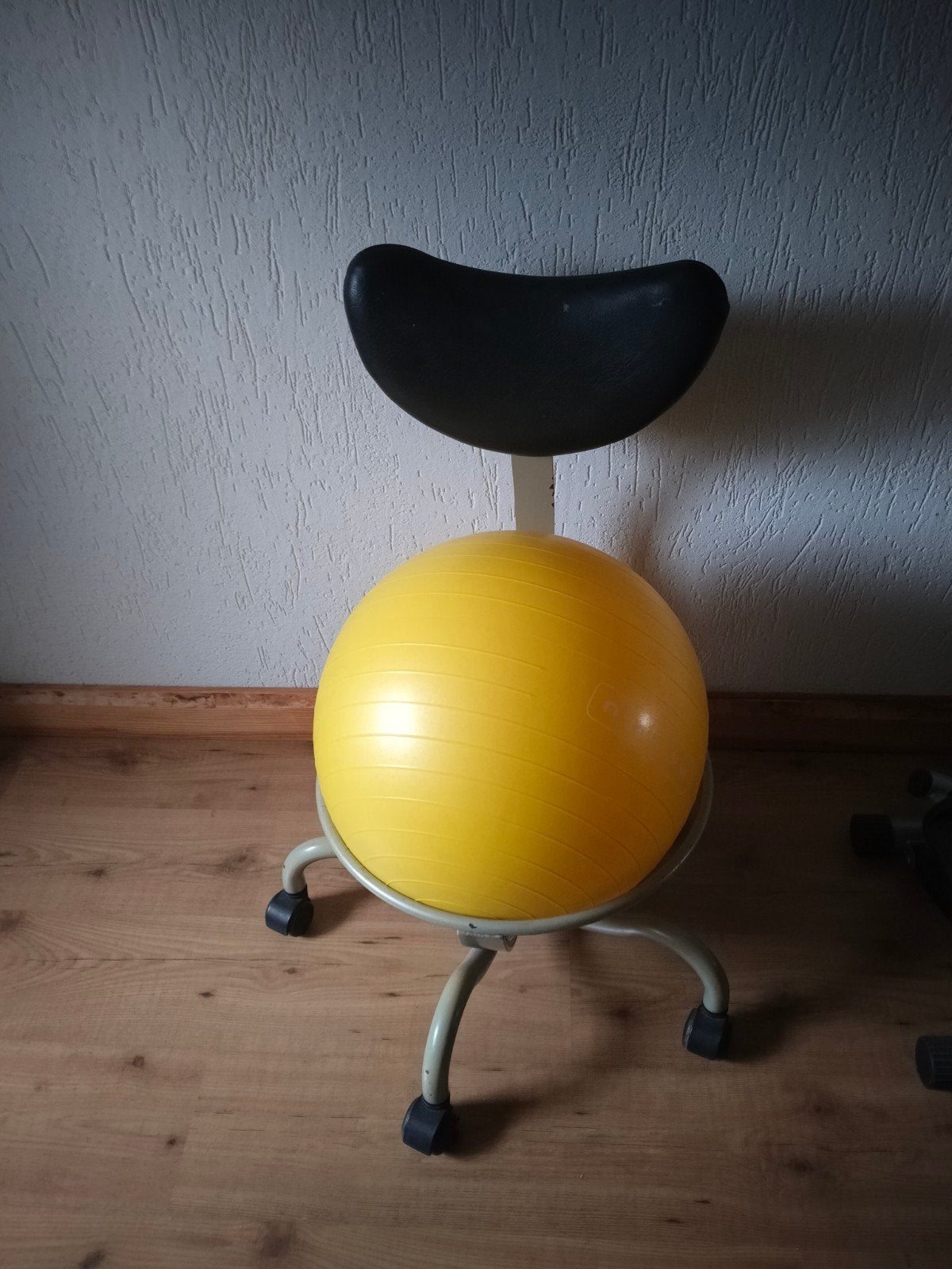 Gele Balstoel met rugleuning en wieltjes, Ophalen, Gebruikt, Balstoel, Geel