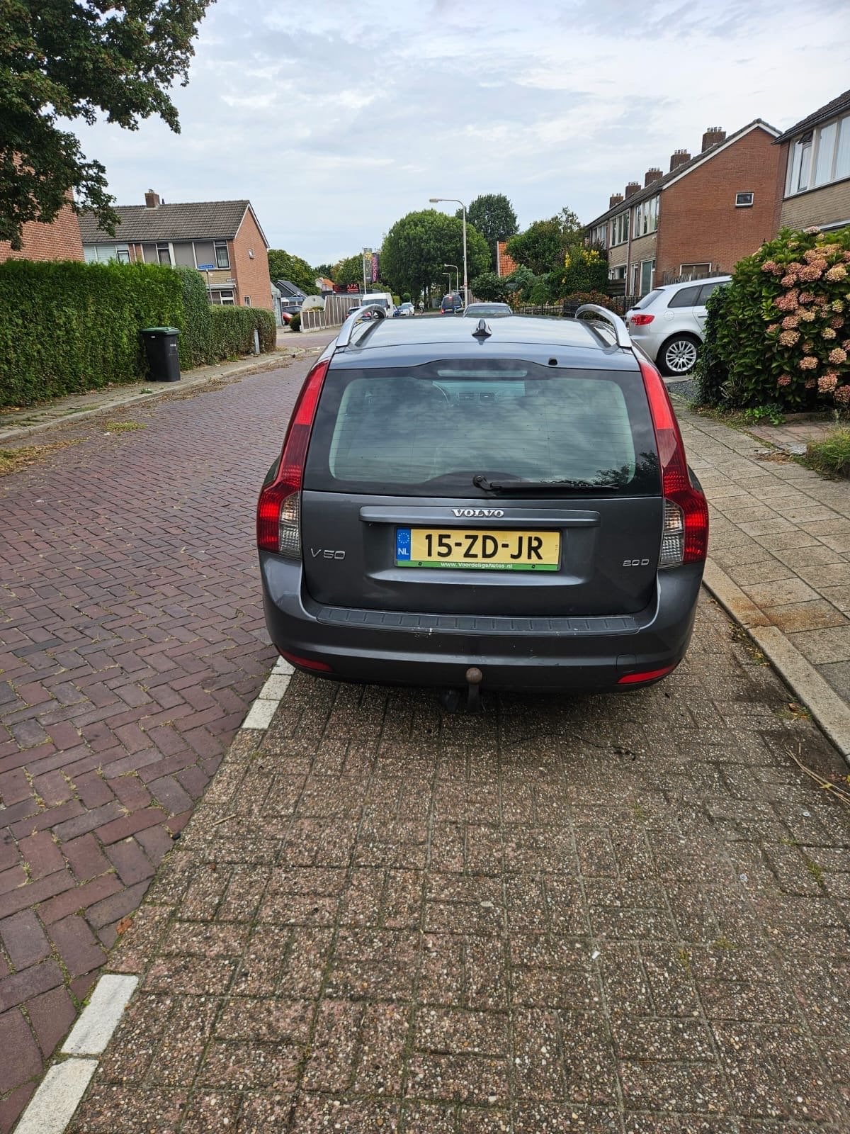 Volvo V50 2.0 D 2008 Grijs let op geen apk, Auto's, Voorwielaandrijving, 136 pk, 4 cilinders, 700 kg