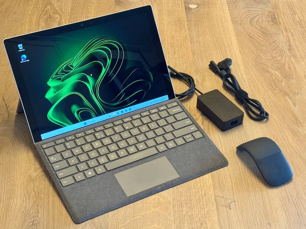Microsoft Surface Pro 7 i7 16GB 256GB Type Cover Arc Mouse, Surface Pro 7, 12 inch, Ophalen of Verzenden, Wi-Fi