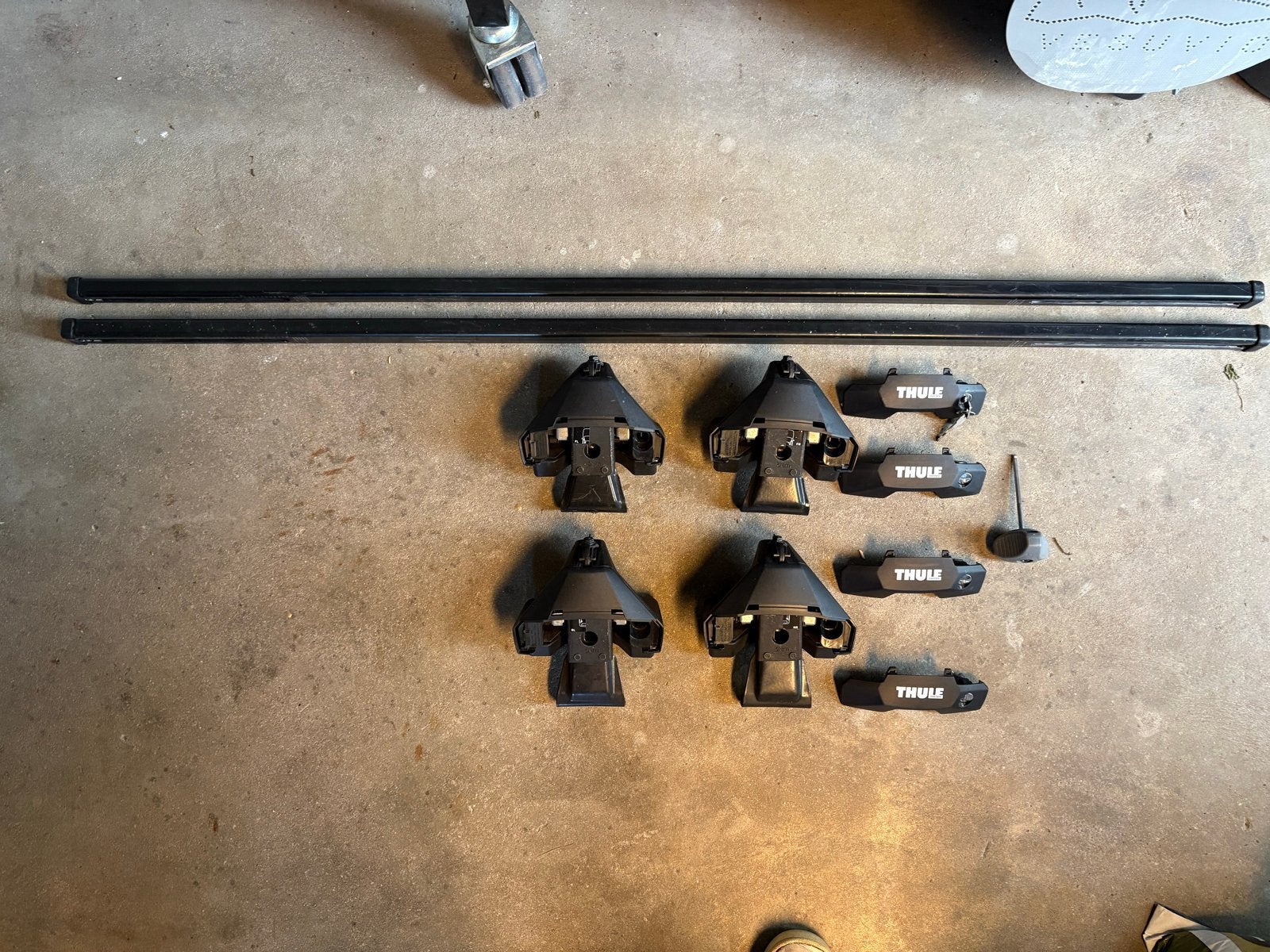 Thule dakdragers Peugeot 208 SW PureTech 2022, Auto diversen, Ophalen, Gebruikt