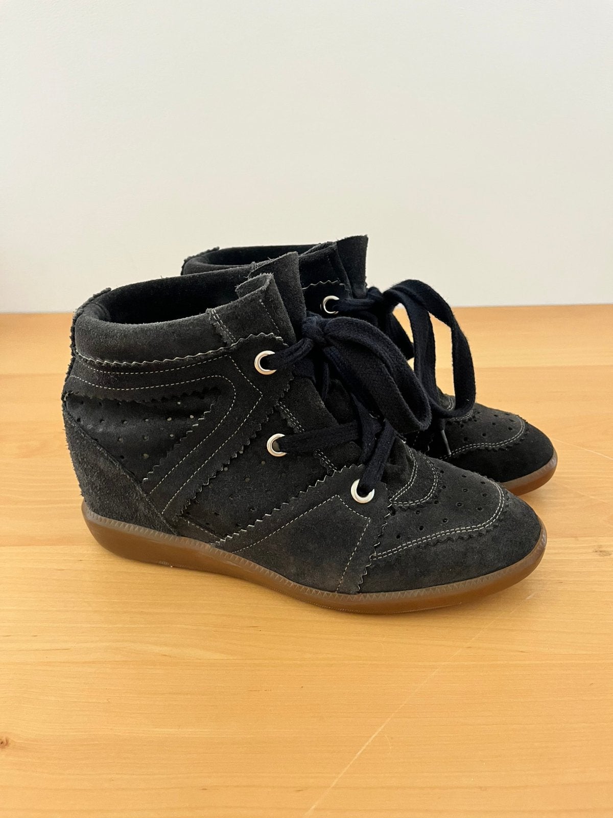 Isabel Marant Bobby, Kleding | Dames, Zwart, Ophalen of Verzenden, Sneakers of Gympen, Gedragen