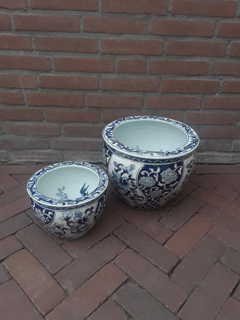 2 Oude Chinese blauw/wit/goud bloempotten, Verzenden