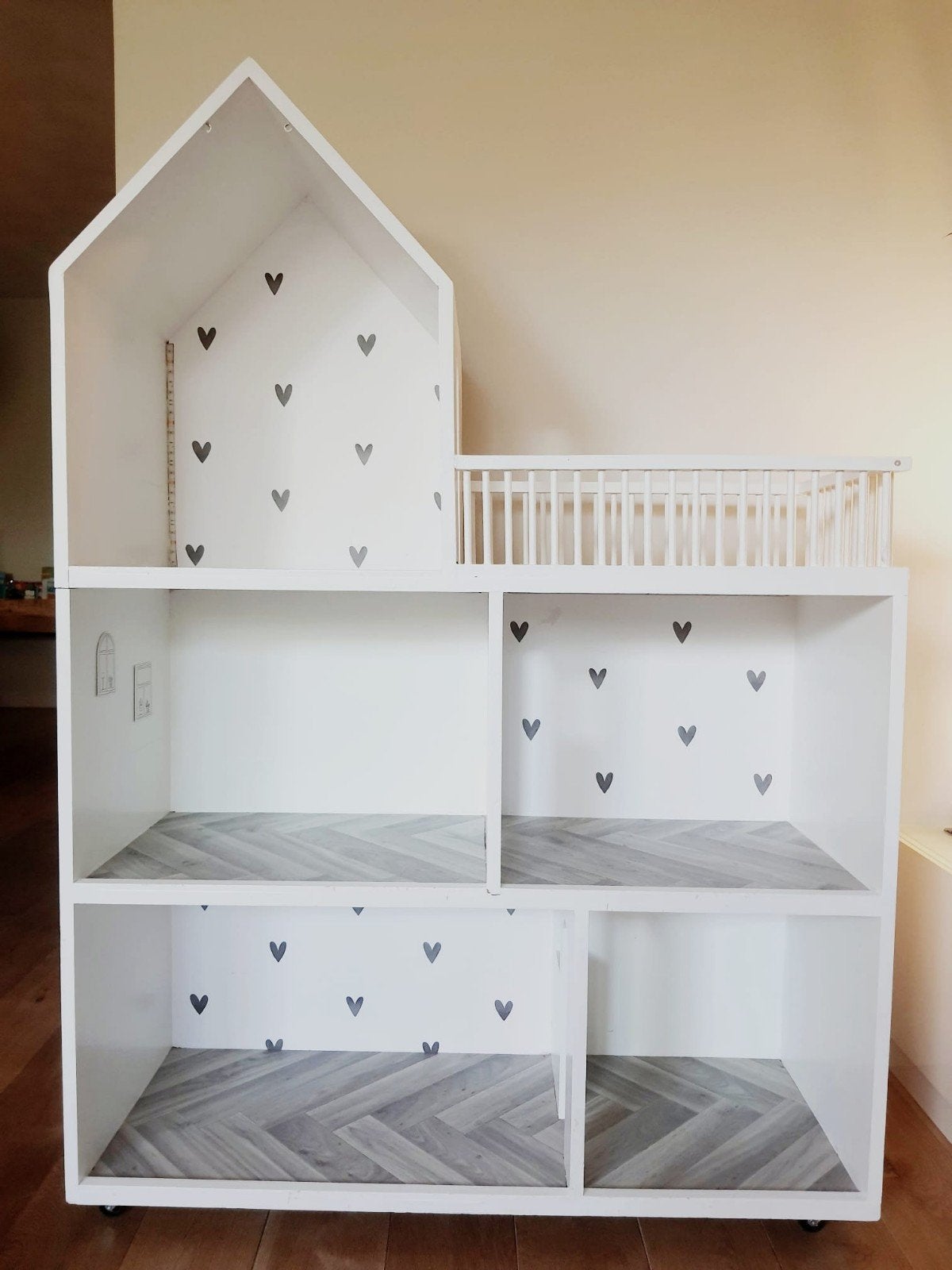 Groot houten poppenhuis, Ophalen, Gebruikt, Poppenhuis