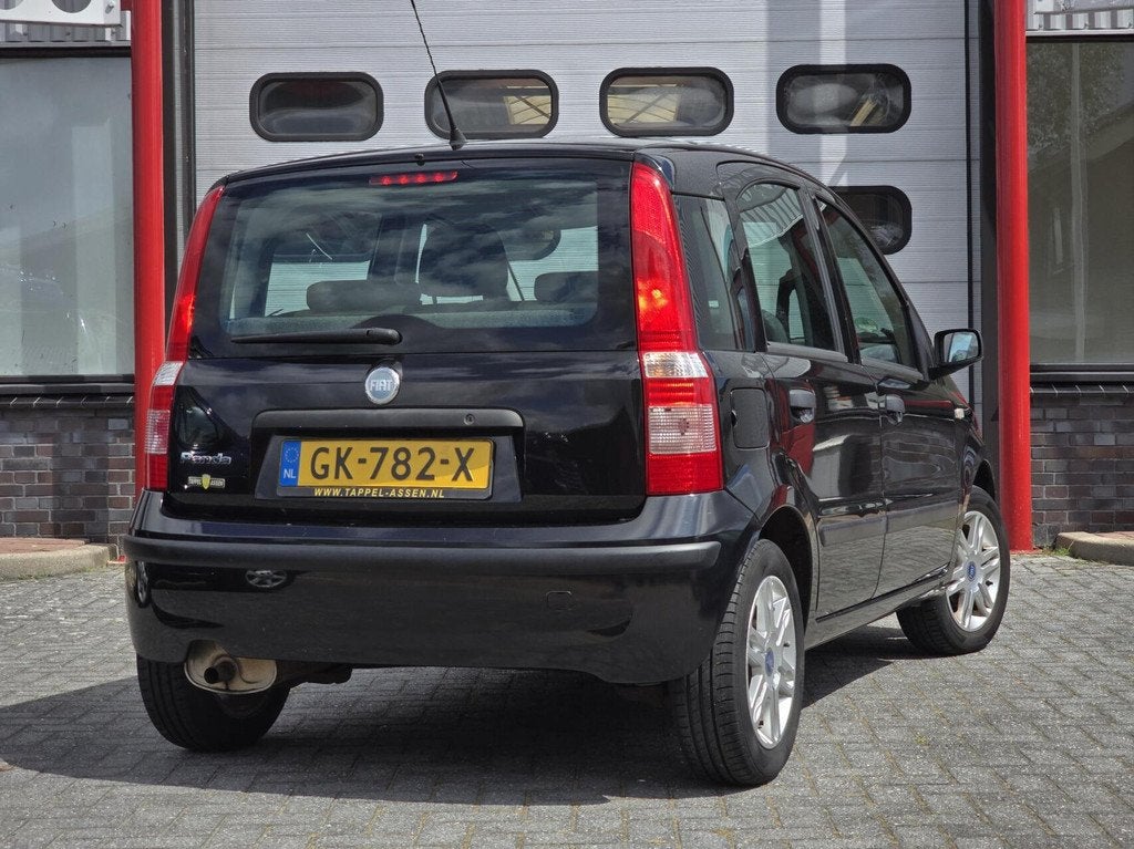 Fiat Panda 1.2 Dynamic Airco/Elektr. ramen/Stuurbekr/LMV, Voorwielaandrijving, Stof, Gebruikt, Zwart