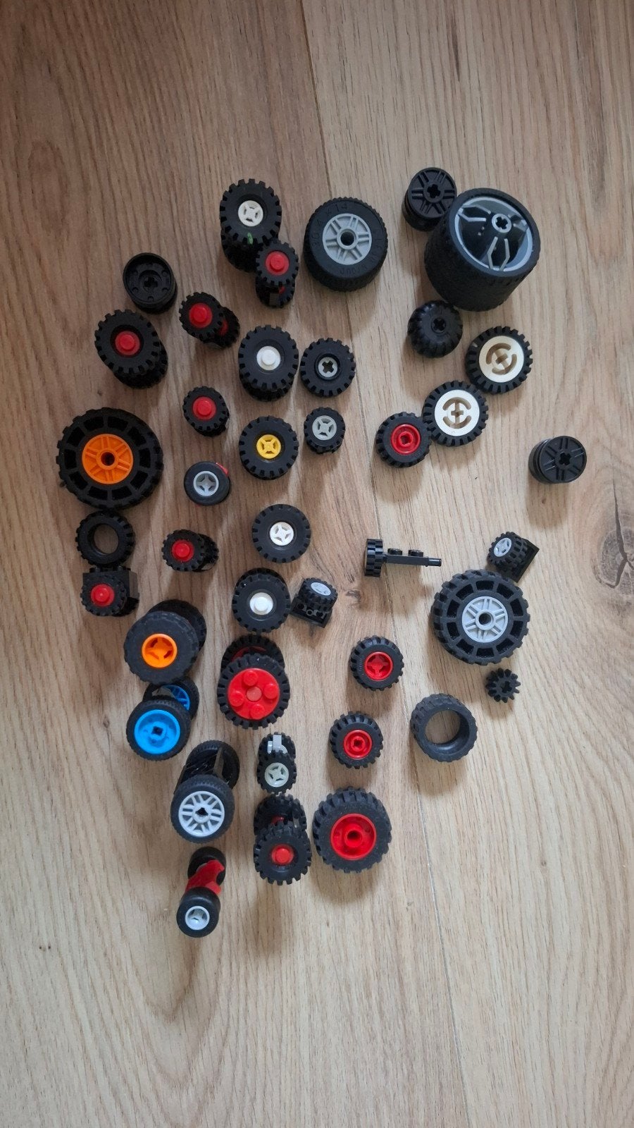 Grote partij LEGO wielen en assen, Ophalen of Verzenden, Gebruikt, Losse stenen, Lego