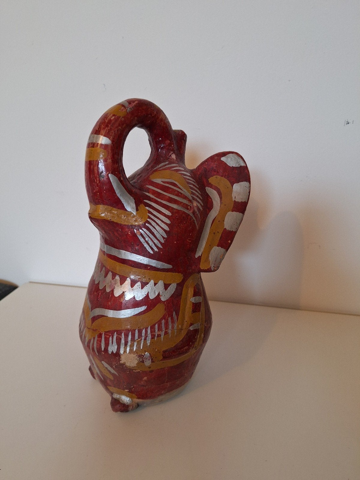 Decoratieve olifant, rood met goud en zilver, Antiek en Kunst, Ophalen