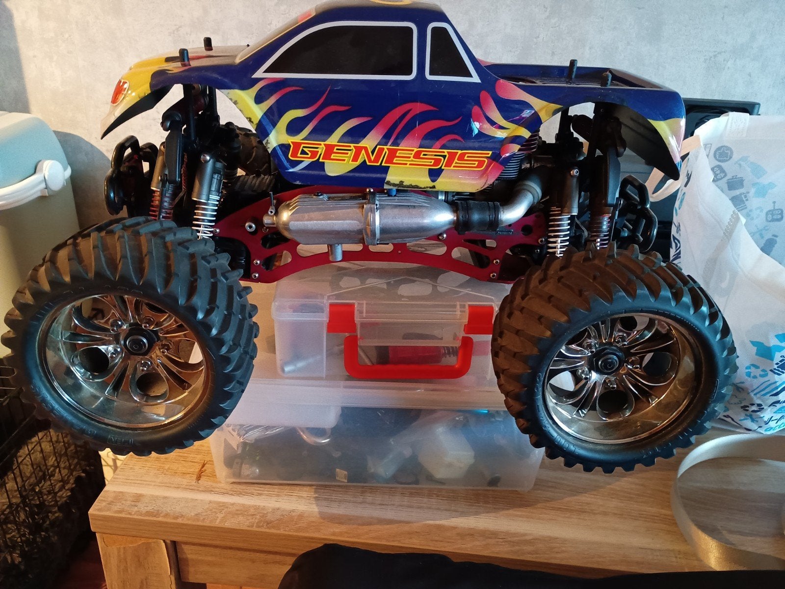 CEN Genesis GST 7.7 1/8 Nitro Monstertruck met veel extra's, Ophalen, Gebruikt, Auto offroad, Nitro