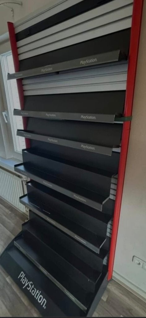 orginele PLAYSTATION spellenkast display demopod, Ophalen, Gebruikt, Met 3 controllers of meer, Met games