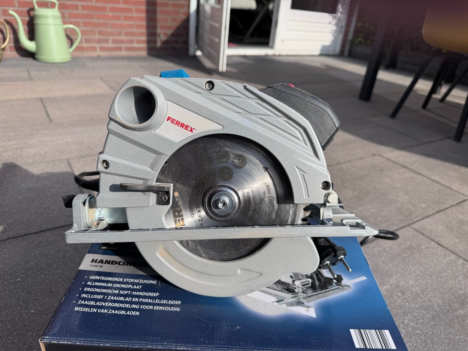 Foto 4 van Ferrex Handcirkelzaag 1200W -  in originele doos