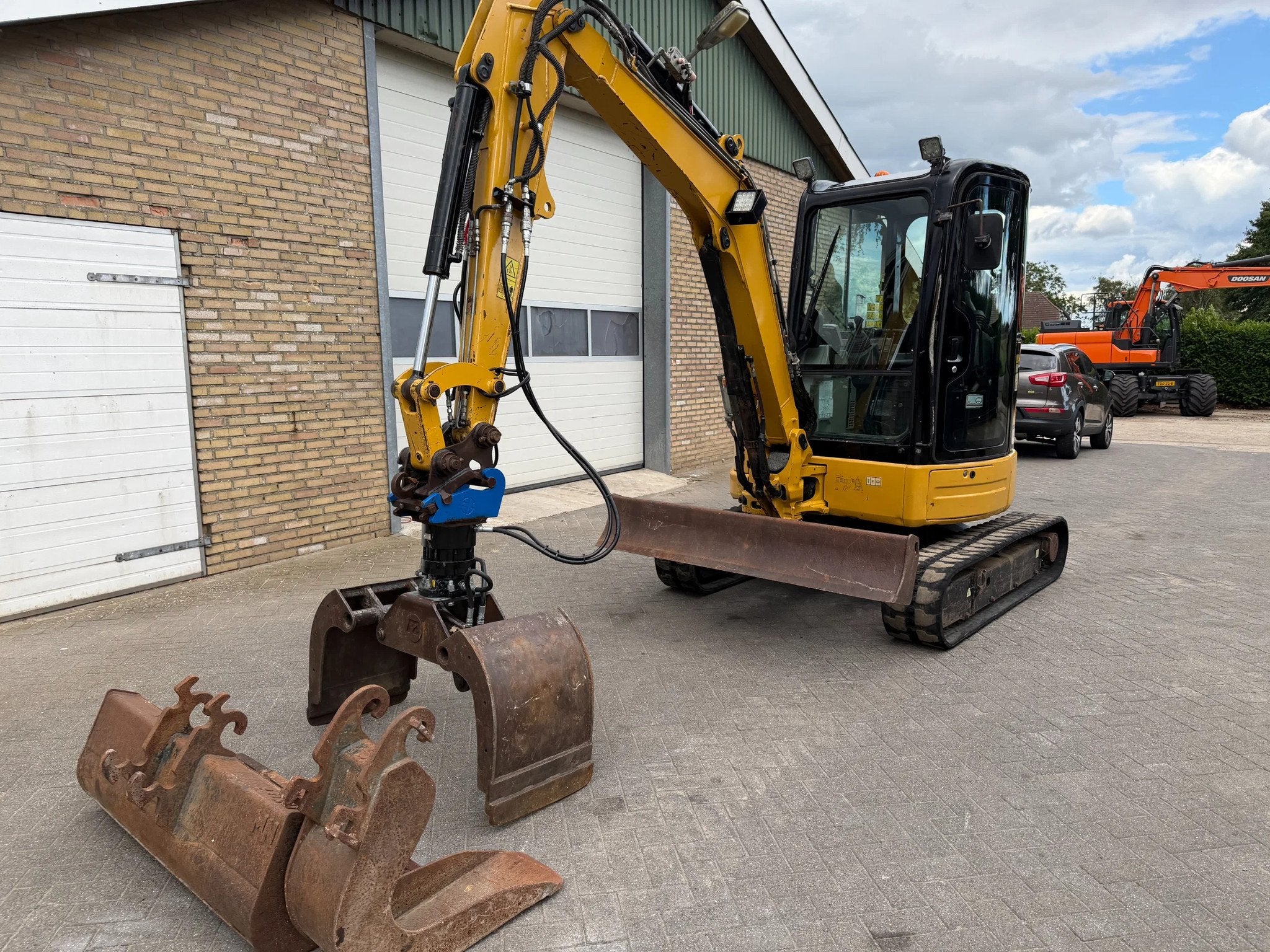 Caterpillar 303ECR (bj 2017), Zakelijke goederen, Machines en Bouw | Kranen en Graafmachines, Graafmachine